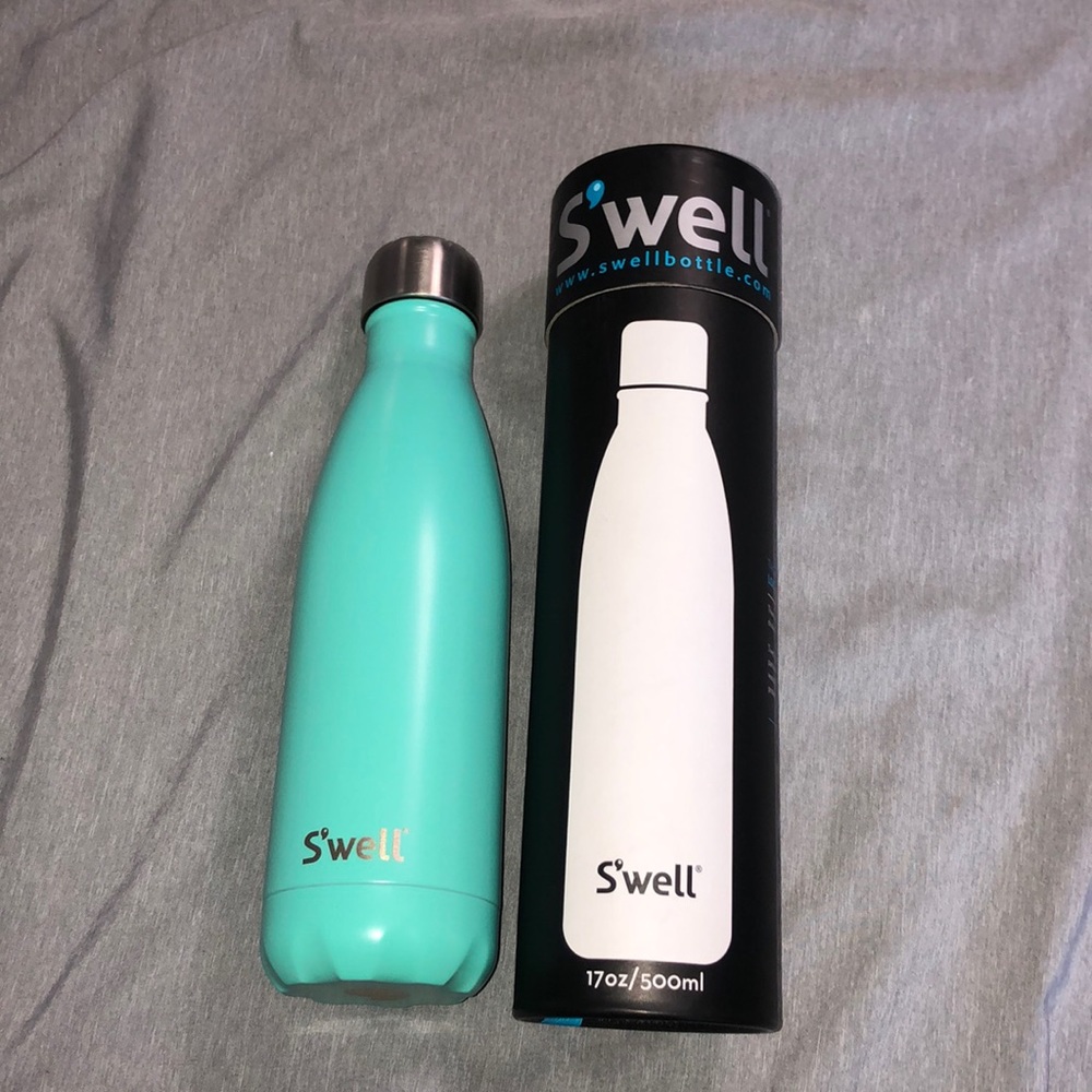 S'well 17 oz. Aqua staneless steel water bottle